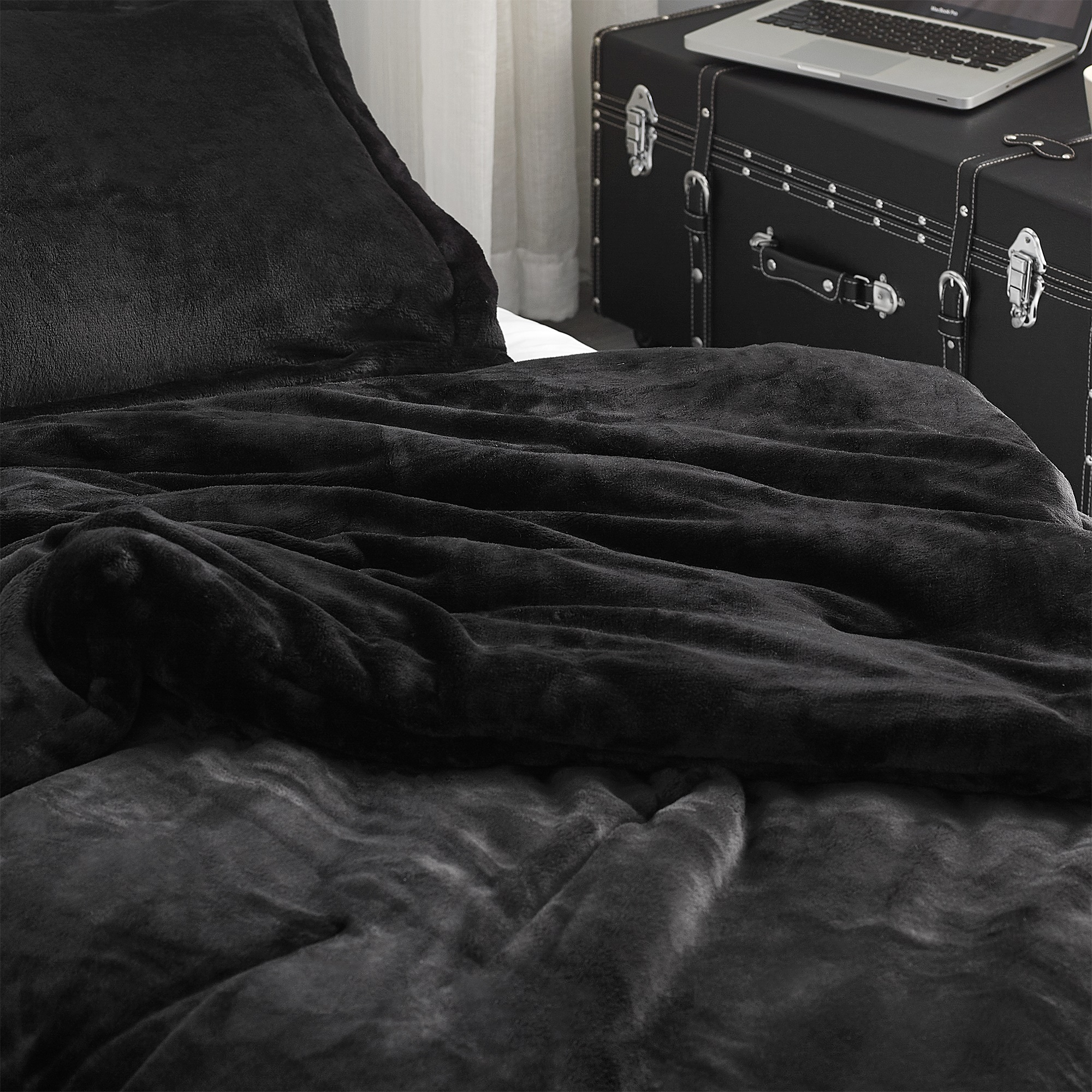 Coma Inducer?? Oversized Comforter - Me Sooo Comfy - Black