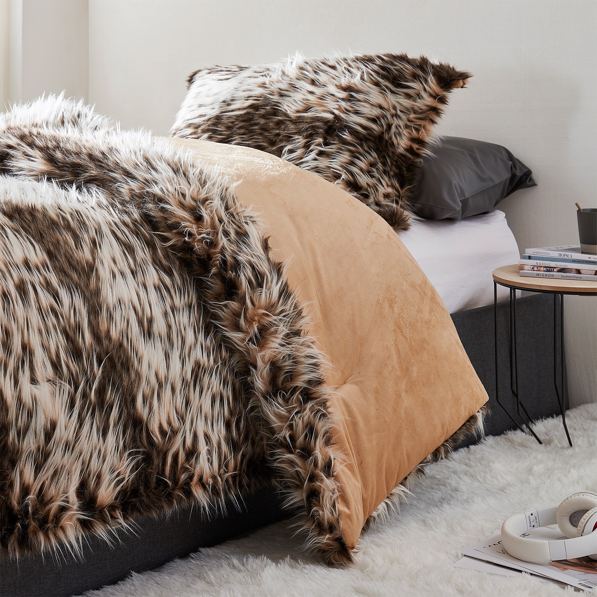 Chillin Cheetah - Coma Inducer Oversized Comforter