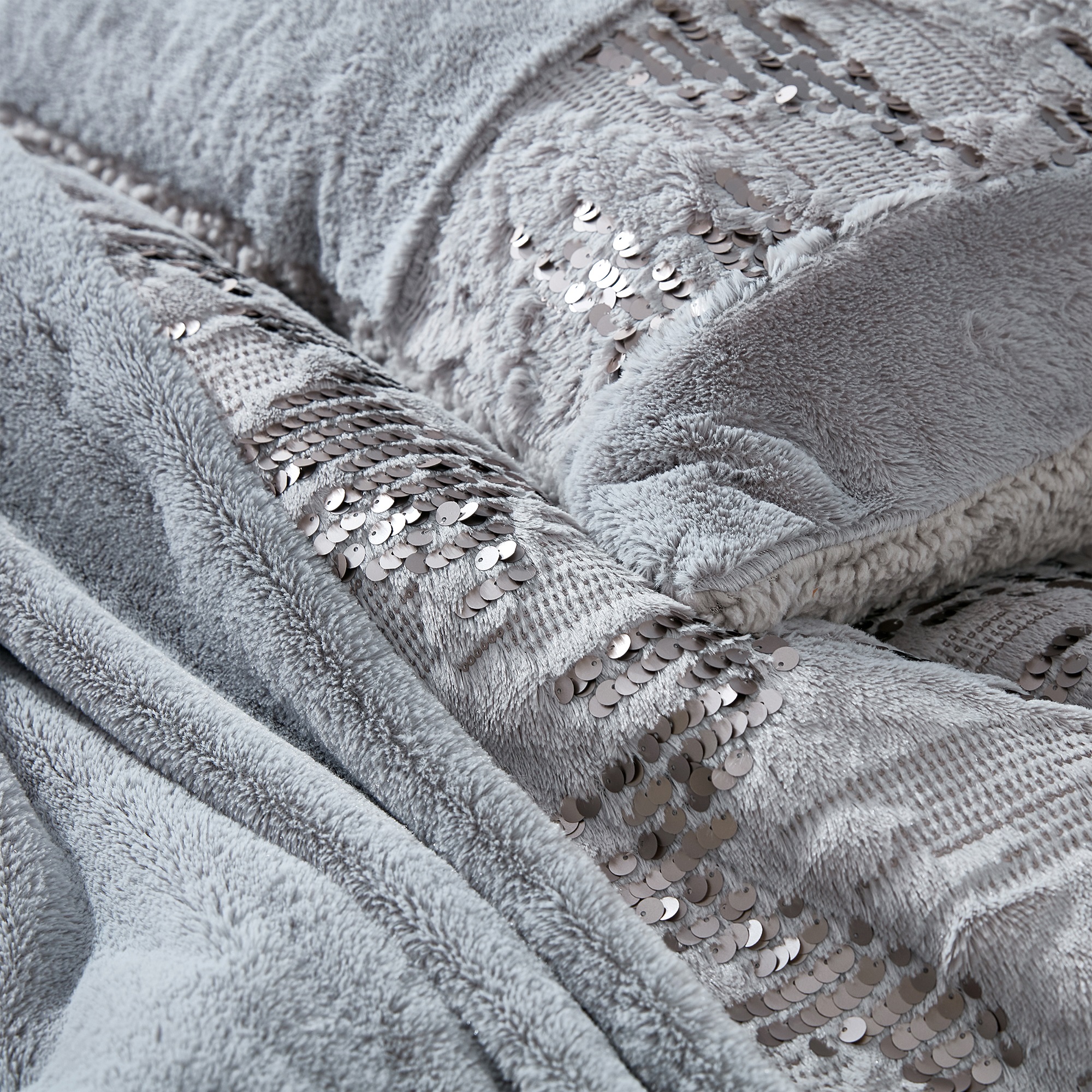 Friday Night - Coma Inducer Oversized Comforter - Silver with Sequins